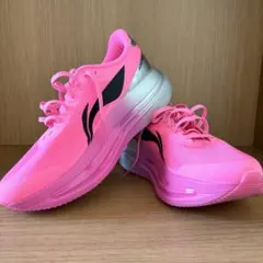 値下げ不可 27cm Saucony ENDORPHIN PRO 3 サッカニー - メルカリ
