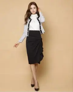 GINA ジーナ タイトスカート フリル 膝丈 ストレッチ ブラック