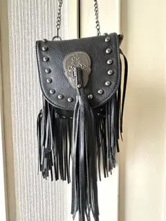 新品未使用　フリンジ付きブラックショルダーバッグ　ブラック