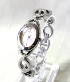 【GUESS】 I60413LI シルバーブレスレット腕時計 稼働品のサムネイル