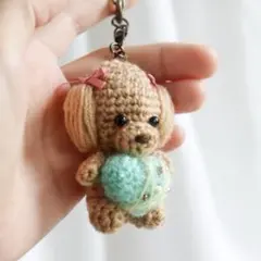 トイプードル (レッド)あみぐるみ バッグチャーム 青系 - メルカリ