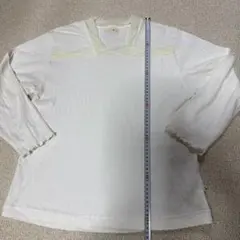 ドラッグストアーズ　fu-aiの白いカットソー　サイズ４