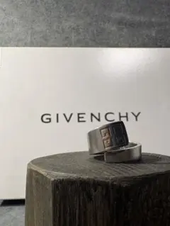 Givenchyリング21号前後
