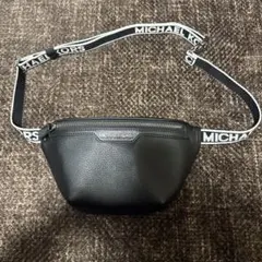 値下げMICHAEL KORS ブラック ボディバッグ　美品