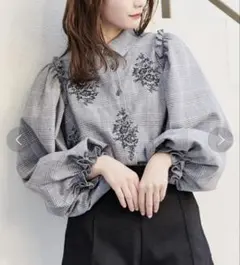 袖ボリュームブラウス