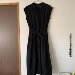 黒いノースリーブシャツワンピース