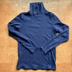 UNIQLO　タートルネック 長袖　カットソー　トップス　濃紺　重ね着　Tシャツ