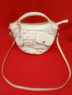 ズッケロフィラート　オフホワイト 編み込みレザー　ショルダーバッグ