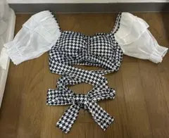 水着 上下分かれてるタイプ