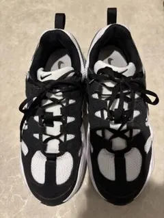 【NIKE】 スニーカー ホワイト ブラックのサムネイル
