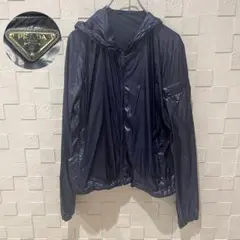 【人気デザイン】PRADA ナイロンパーカー 三角ロゴ　薄手　ネイビー