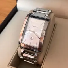 新品電池】 BURBERRY シェル文字盤 レクタンギュラー レディース 時計