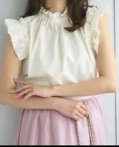 Feroux 一回のみ着用【洗える】スタンドカラーフリルブラウス