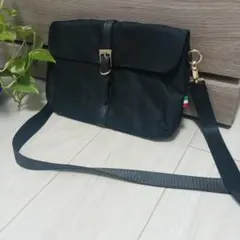 ブラック ナイロン ショルダーバッグナイロン