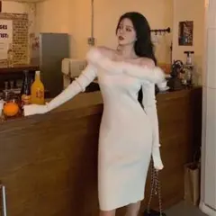 ファーオフショルダーワンピース