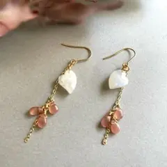 ホワイトブルームーンス×インカローズのピアス