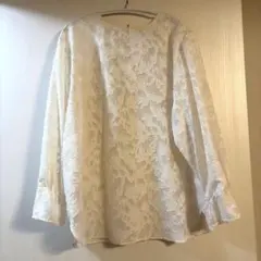 a.v.v ブラウスのサムネイル