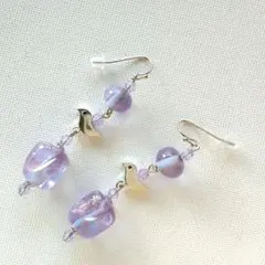 とんぼ玉ピアス。ゆらゆら揺れて可愛い❤️ハンドメイド。イヤリングにも変更可能。