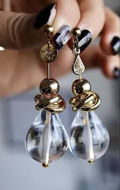 【冬に輝いて綺麗♡】作家さんの大粒クリスタルドロップピアス