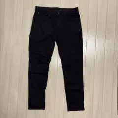 UNIQLO ブラックジーンズパンツ　Lサイズ