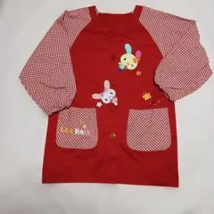 保育士エプロン赤 チェック柄 刺繍入りサイズは、Lかな
