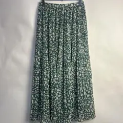 ビューティーアンドユース　緑　花柄　ロングプリーツスカート