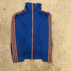 人気adidasのトラックジャケット