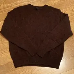 ユニクロ　プレミアムラムクルーネックセーター