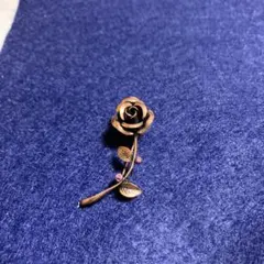 レトロ　バラのブローチ