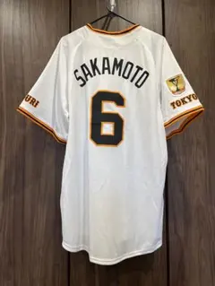 ジャイアンツ　巨人　坂本　ユニフォーム　優勝エンブレム付きのサムネイル