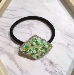 ビーズ装飾ヘアゴム　緑色系