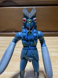 ウルトラマンシリーズ 青い怪獣 フィギュア - メルカリ