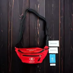BALENCIAGA WFP World Food Programのサムネイル