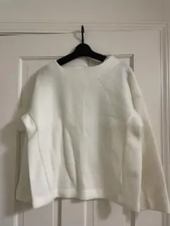 GU ウールタッチプルオーバー　Mサイズ　オフホワイト　長袖ニット　ジーユー