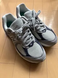 this is never that New Balance 2002 グレー紺のサムネイル