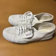 Item thumbnail for item 86f36618-30f8-44f6-af3f-7ede25a4bf16