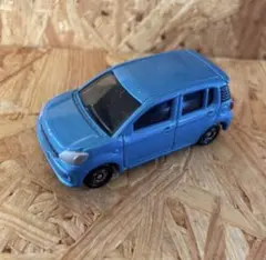 トミカ　トヨタパッソ　ミニカー　202472