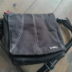 Item thumbnail for item 812c2cd3-e0a1-4d1f-b1c2-d5f0dd5d059b