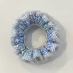 ホワイト×ブルー系Mix フリルシュシュ ハンドメイド 毛糸 かぎ針編み 編み物