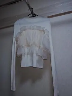 m*i様 SNIDELスナイディル　フリル付きホワイト長袖ニット