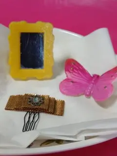 レトロ蝶と金色ヘアクリップセット