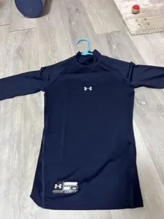 Under Armour ネイビー 長袖シャツ