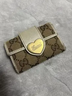 GUCCI キーケース GGキャンバス ハート