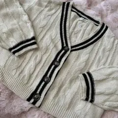 アイボリー ケーブルニットカーディガン