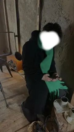 グリーン　マフラー