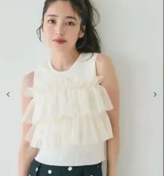 【新品未開封】coca ノースリーブフリルニット アイボリー Mのサムネイル
