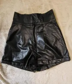 GRL　グレイル ブラック ハイウエストショートパンツ M　合成皮革