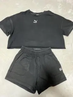 PUMA ブラック クロップドTシャツ＆ショートパンツ セット