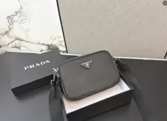 PRADA サフィアーノレザー ショルダーバッグ ブラック