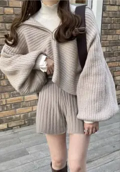 ベージュ リブ編み ジッパー付きニット
